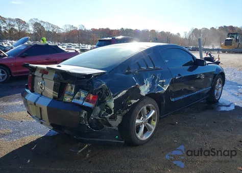 2009 Ford Mustang Gt/Gt Premium z USA, uszkodzony, nr VIN 1ZVHT82H295132864